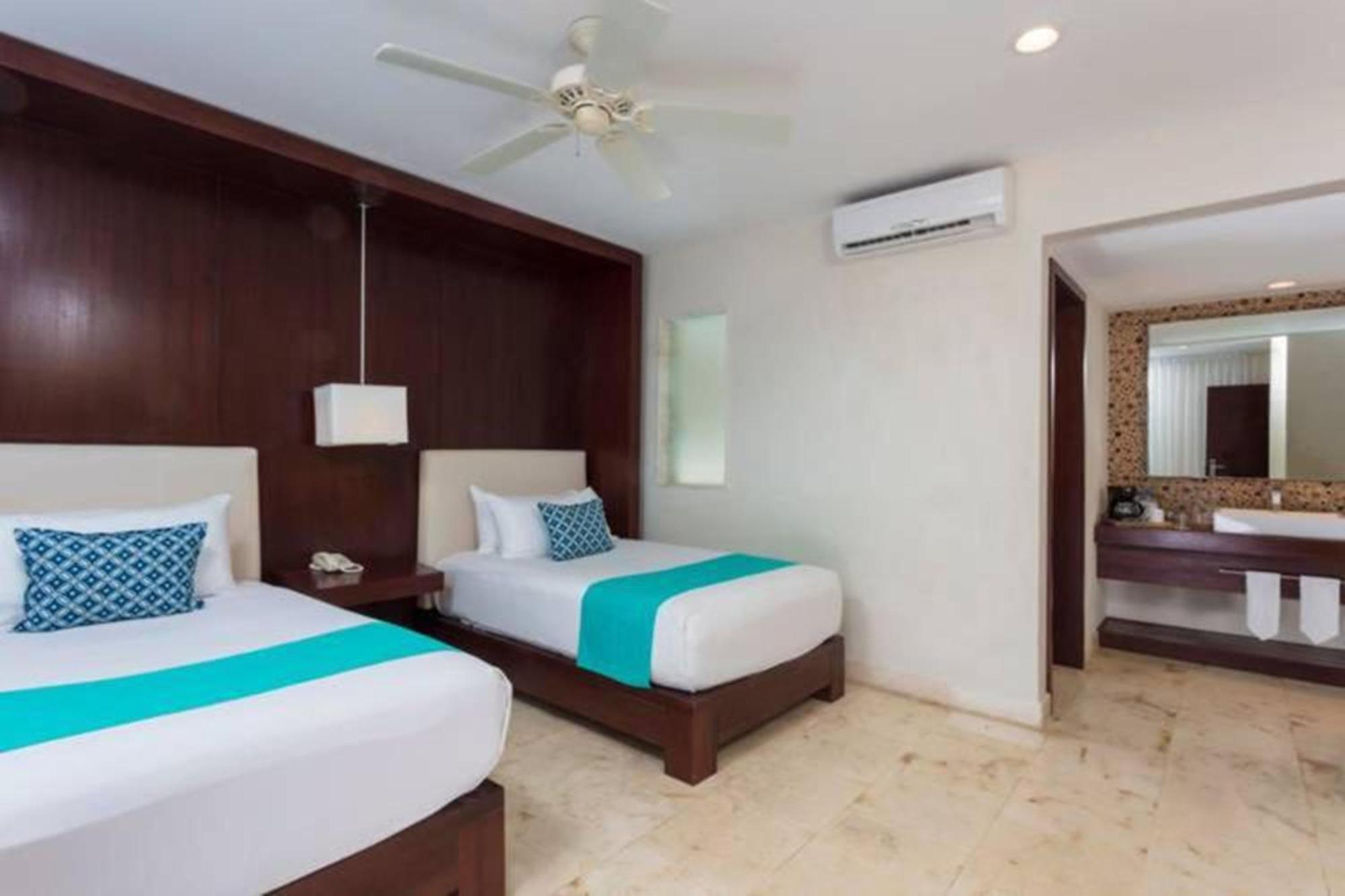 Hotel The Palm (Adults Only) Playa del Carmen Exterior photo